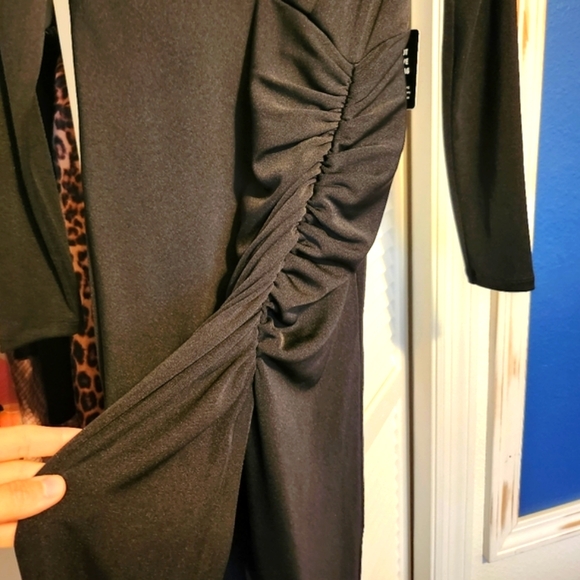Express NWT Bodycon black Long Sleeve Cocktail Dress. Size Small . - Picture 2 of 7